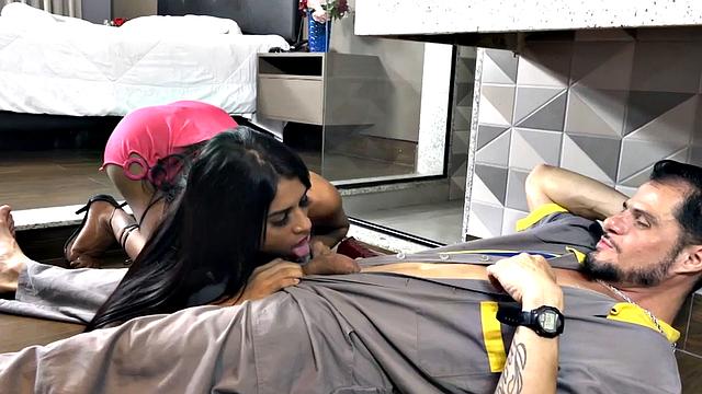 TS Rafaella Colucci Bangs After Taking His Rod