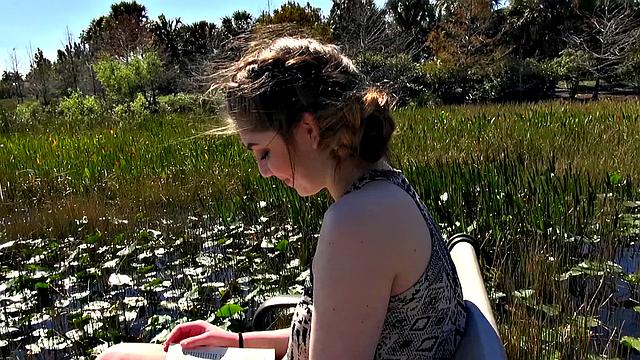 Tattooed Latina strokes and sucks like a pro outside