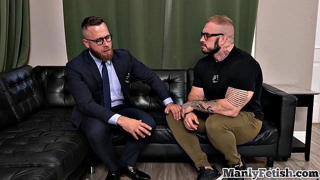 Confused hunk being bottomed