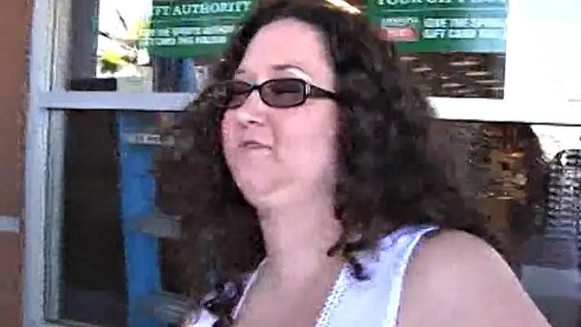 Jem Jewel Gets Her Pussy Licked