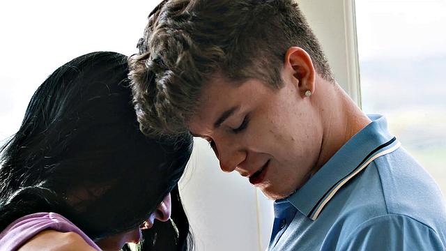 HETEROFLEXIBLE - Cantine Boy Ander Wolfson Disguises As Golfer's Girlfriend To Get Fucked