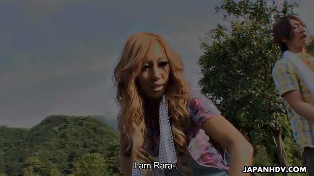 Asian beauty Rara toying her fantastic P