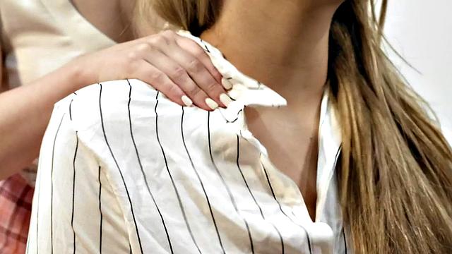 Massaging 19yo smalltitted seduces BFF in 69position