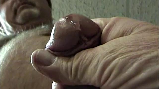 I have done a video with Scott once before. He dropped by one afternoon, wanting to perform for the camera.