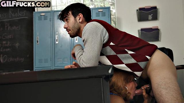 Sexy ginger cougar banged by stud