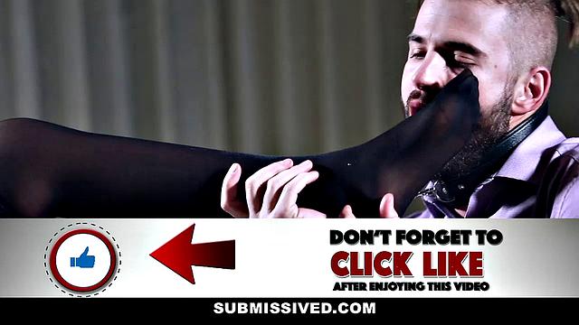 Dominant Chick With submissive Bitch