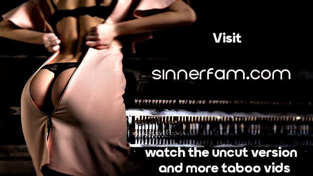 Big ass stepdaughter cockriding stepdad