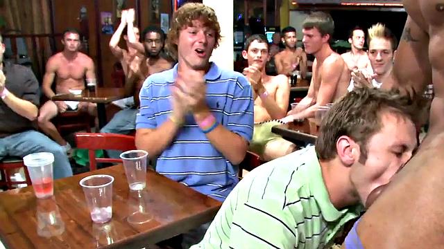 Real party amateurs fucking the strippers