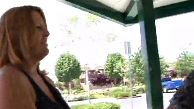 Brunette Plumper Leighann Gets Treat