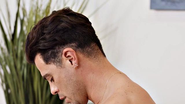 Solo eager jock wanks and cums all over his tummy