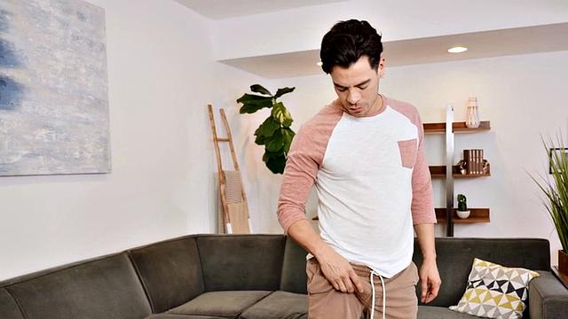 Solo eager jock wanks and cums all over his tummy