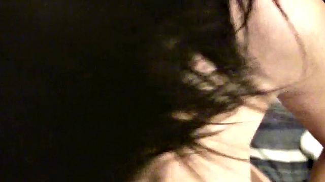 Сочная тинейджерка с большими сиськами жарко трахается в POV