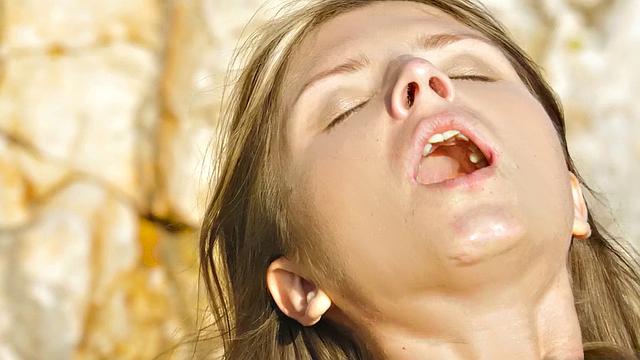 Skinny Dipping: Tattooed Russian babe gets wild outdoors & gives a handjob