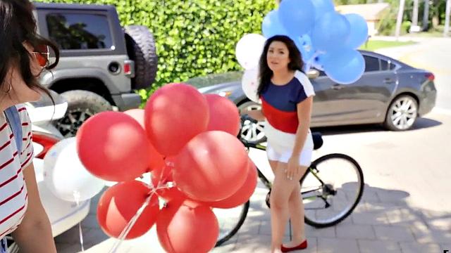 Threesome BFs cock sharing is BFF caring with 2 slutty babes