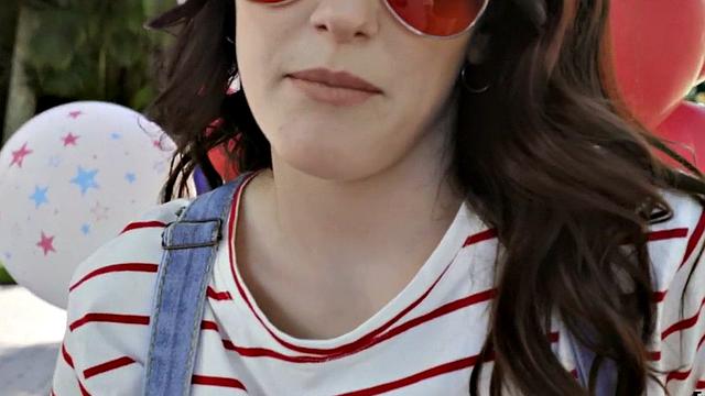 Threesome BFs cock sharing is BFF caring with 2 slutty babes