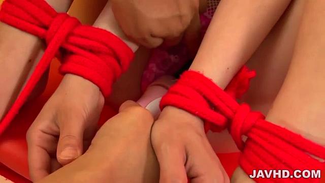 拘束電マ責めであいりみく昇天！