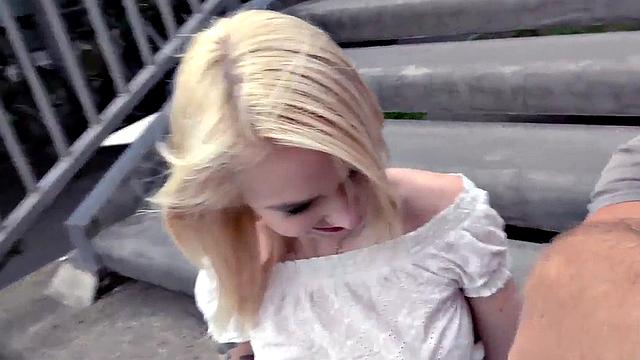 Real amateur public babe fucked outdoor by sex date