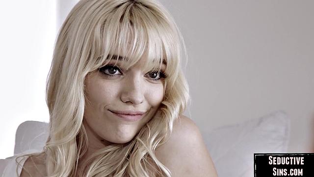 Blondie in Lingerie gets Cuntpounded