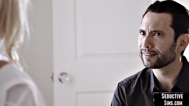 Blondie in Lingerie gets Cuntpounded