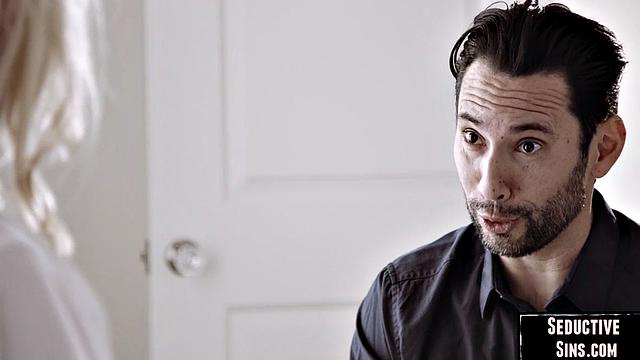 Blondie in Lingerie gets Cuntpounded