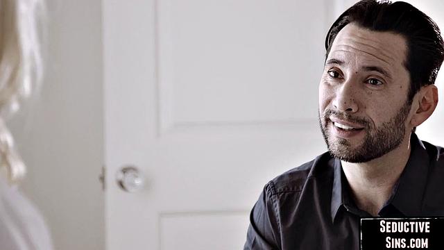 Blondie in Lingerie gets Cuntpounded