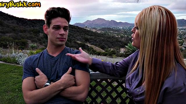 Curvy cougar MILF smashed in her hairy muff