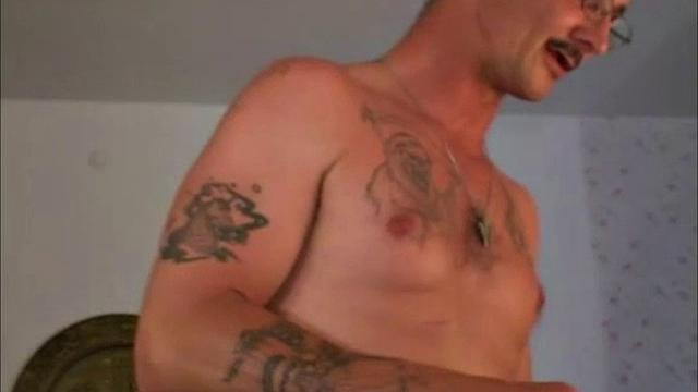 Jimmy just can't get his act together, and now he's back in jail. Before getting locked up again, he wanted to do an In Your Face session. It took a while to do, but here is the finished product. For such a nice guy, Jimmy is really fucked up.