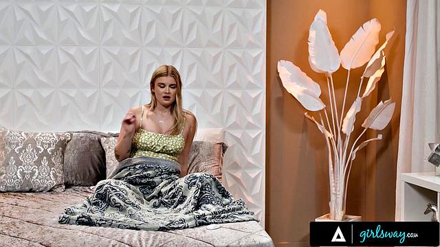 GIRLSWAY - горячая малышка Изабелла Джулс случайно включает вибратор у соседки Скай Вандерленд