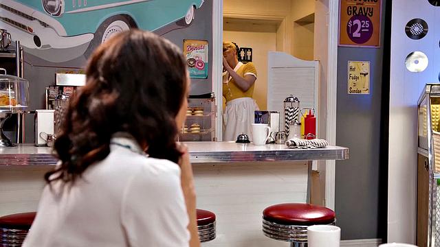 GIRLSWAY - Vintage Waitress MILF Serene Siren Goes Wild On Last Petite Customer Alexis Tae