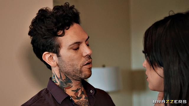 Big Naturals Headbanger Gets Rocker Cock