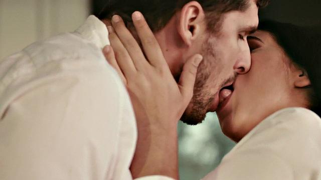 Big booty bae enjoys fucking in pussy with nasty fucker