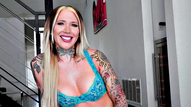 Inked babe gagging on dick after teasing