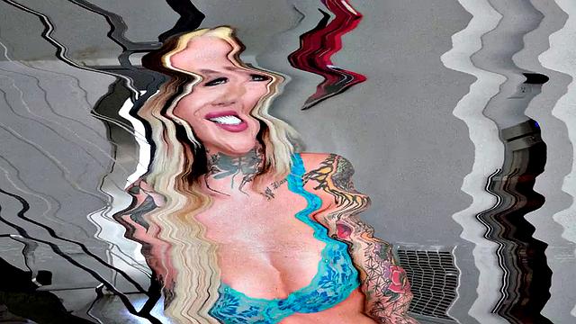 Inked babe gagging on dick after teasing