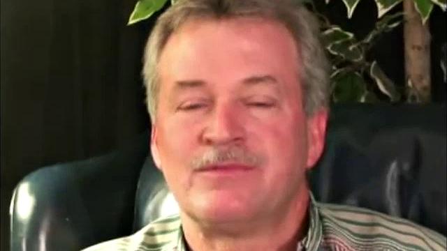 ринки дрочит вместе с рабочим парнем