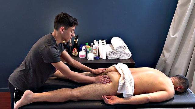 Latin masseur barebacked by gaydaddy after massage