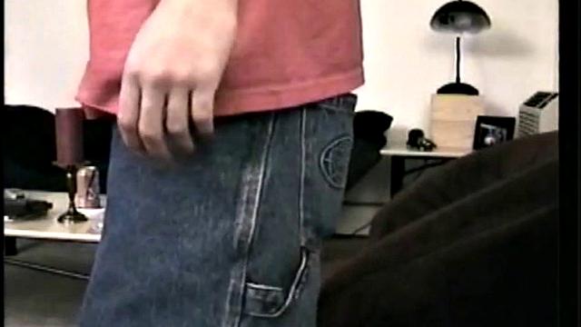 Брутальный гей трахает мужика и вылизывает ему жопу до мурашек.