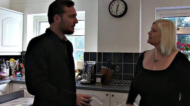 SLACEYSTARR - Window Of Opportunity