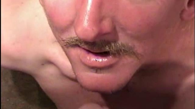 This guy reminds me of Larry Byrd. Can there be two people that ugly on the same planet? Randy turns out to be a pretty nice guy. He recently moved to Atlanta from Florida and I'm not sure exactly where his life will take him from here.