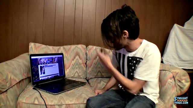 Devin Reynolds Enjoys His Own Porn