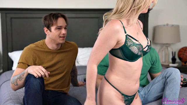 Your Stepmom Is Into Me - S4:E6