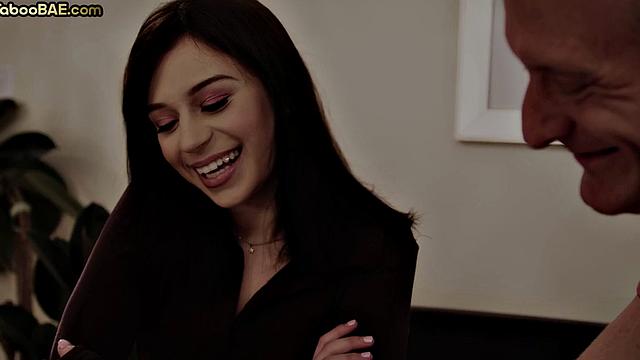 Petite 21yo babe cocksucking lover before doggystyled