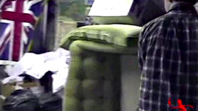 Джейден не сдерживает себя, дрочит до последней капли