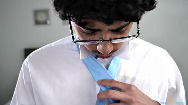 Stepmom's Black Dress - S3:E2