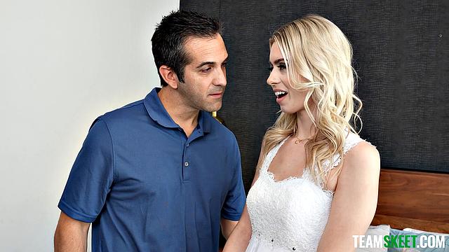 Джилл Кэссиди застукали в свадебном платье, теперь она отрабатывает секрет с Дони Роком.