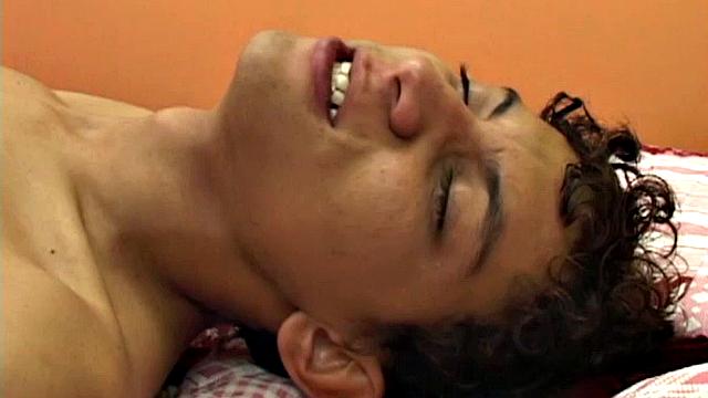 Desiderio meets Daniel on the street and soon has the boy on his bed. He wastes no time getting the skinny and smooth twink out of his pants and goes down on his uncut cock.