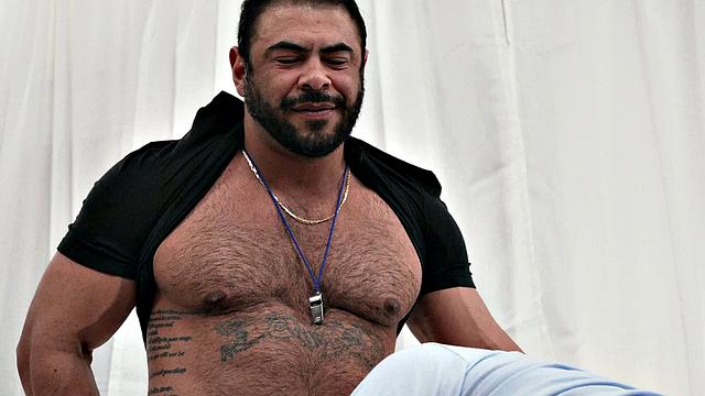 Twink bottoms for buff trainer DILF