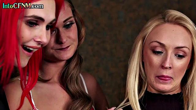 Cockhungry babes wanking lucky guy