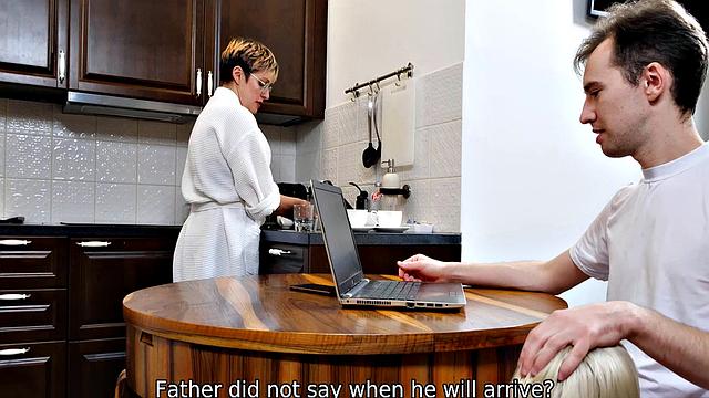 SISPORN. Guy stretches cute stepsister behind stepmothers back