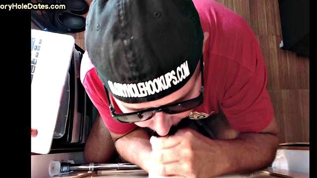 Gloryhole DILF deepthroats black cock in homemade video