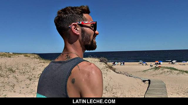 жара на пляже: страстный тройничок и жёсткий анальный экшен